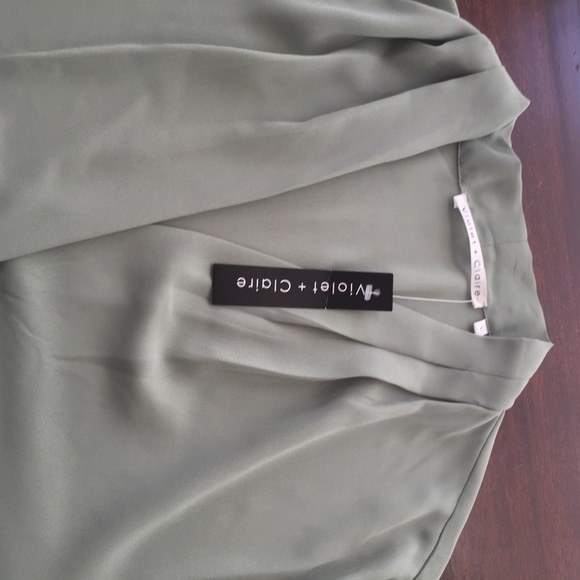 Violet & Claire v-neck tunic/blouse - Picture 5 of 6